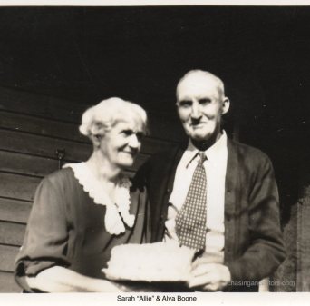 Allie&Alva50thAnniv_w_cake copy